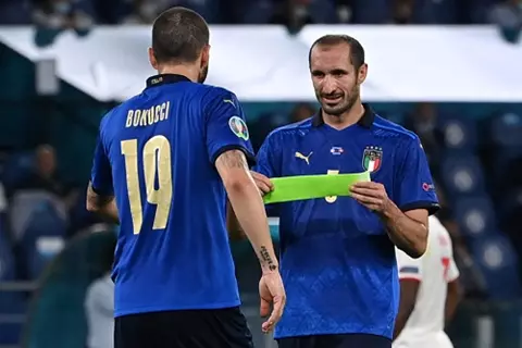 يوفنتوس يفتح أبوابه لبونوتشي وكيليني في أدوار جديدة